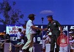Standbild Bob Hope Bien Hoa in Vietnam, 1965, aus Sekunde 8 historischem Filmmaterial Videoclip 65675041108