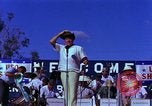 Standbild Bob Hope Bien Hoa in Vietnam, 1965, aus Sekunde 21 historischem Filmmaterial Videoclip 65675041108