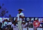 Standbild Bob Hope Bien Hoa in Vietnam, 1965, aus Sekunde 22 historischem Filmmaterial Videoclip 65675041108