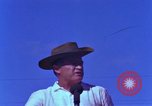 Standbild Bob Hope Bien Hoa in Vietnam, 1965, aus Sekunde 36 historischem Filmmaterial Videoclip 65675041108