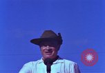 Standbild Bob Hope Bien Hoa in Vietnam, 1965, aus Sekunde 41 historischem Filmmaterial Videoclip 65675041108