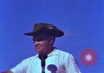 Standbild Bob Hope Bien Hoa in Vietnam, 1965, aus Sekunde 50 historischem Filmmaterial Videoclip 65675041108