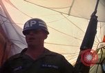 Standbild Bob Hope Tan Son Nhut Vietnam, 1965, aus Sekunde 24 historischem Filmmaterial Videoclip 65675041117