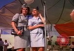 Standbild Bob Hope Tan Son Nhut Vietnam, 1965, aus Sekunde 40 historischem Filmmaterial Videoclip 65675041117