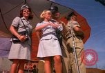 Standbild Bob Hope Tan Son Nhut Vietnam, 1965, aus Sekunde 42 historischem Filmmaterial Videoclip 65675041117
