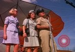 Standbild Bob Hope Tan Son Nhut Vietnam, 1965, aus Sekunde 48 historischem Filmmaterial Videoclip 65675041117