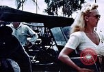 Standbild Carole Landis unterhaltsam Truppen Eniwetok Atoll Marshall Inseln, 1944, aus Sekunde 25 historischem Filmmaterial Videoclip 65675041119