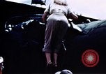 Standbild Carole Landis unterhaltsam Truppen Eniwetok Atoll Marshall Inseln, 1944, aus Sekunde 50 historischem Filmmaterial Videoclip 65675041119