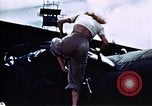 Standbild Carole Landis unterhaltsam Truppen Eniwetok Atoll Marshall Inseln, 1944, aus Sekunde 51 historischem Filmmaterial Videoclip 65675041119