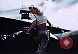 Standbild Carole Landis unterhaltsam Truppen Eniwetok Atoll Marshall Inseln, 1944, aus Sekunde 53 historischem Filmmaterial Videoclip 65675041119