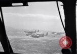 Standbild C-82 Flugzeuge Air Drop liefert Korea, 1950, aus Sekunde 14 historischem Filmmaterial Videoclip 65675041138