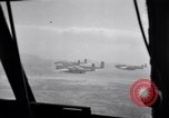 Standbild C-82 Flugzeuge Air Drop liefert Korea, 1950, aus Sekunde 16 historischem Filmmaterial Videoclip 65675041138