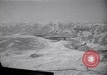 Standbild C-82 Flugzeuge Air Drop liefert Korea, 1950, aus Sekunde 40 historischem Filmmaterial Videoclip 65675041138