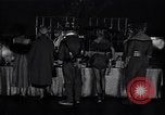 Image tales de demain fashion show United States USA, 1951, de la seconde 4 séquences d'archives historiques vidéo 65675041141
