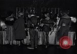 Image tales de demain fashion show United States USA, 1951, de la seconde 6 séquences d'archives historiques vidéo 65675041141