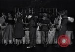 Image tales de demain fashion show United States USA, 1951, de la seconde 8 séquences d'archives historiques vidéo 65675041141