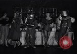 Image tales de demain fashion show United States USA, 1951, de la seconde 11 séquences d'archives historiques vidéo 65675041141