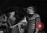 Image tales de demain fashion show United States USA, 1951, de la seconde 55 séquences d'archives historiques vidéo 65675041141