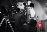 Standbild französische Hüte Frankreich, 1952, aus Sekunde 12 historischem Filmmaterial Videoclip 65675041157