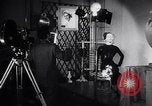 Standbild französische Hüte Frankreich, 1952, aus Sekunde 15 historischem Filmmaterial Videoclip 65675041157