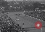 Standbild Kentucky Derby Louisville Kentucky USA, 1936, aus Sekunde 19 historischem Filmmaterial Videoclip 65675041174