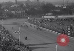 Standbild Kentucky Derby Louisville Kentucky USA, 1936, aus Sekunde 22 historischem Filmmaterial Videoclip 65675041174