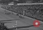 Standbild Kentucky Derby Louisville Kentucky USA, 1936, aus Sekunde 27 historischem Filmmaterial Videoclip 65675041174