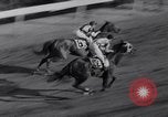 Standbild Kentucky Derby Louisville Kentucky USA, 1936, aus Sekunde 42 historischem Filmmaterial Videoclip 65675041174
