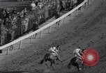 Standbild Kentucky Derby Louisville Kentucky USA, 1936, aus Sekunde 44 historischem Filmmaterial Videoclip 65675041174