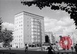 Immagine di Edifici residenziali Berlino Germania, 1952, secondo 60 filmato di repertorio 65675041175