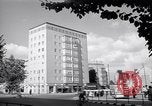 Immagine di Edifici residenziali Berlino Germania, 1952, secondo 61 filmato di repertorio 65675041175