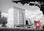 Immagine di Edifici residenziali Berlino Germania, 1952, secondo 62 filmato di repertorio 65675041175