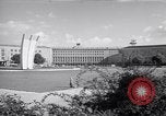 Immagine di Eagle Square Berlino Germania, 1952, secondo 12 filmato di repertorio 65675041176