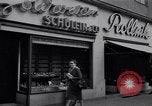 Immagine di Negozio dipartimentale Berlino Germania, 1952, secondo 27 filmato di repertorio 65675041178