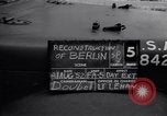 Immagine di Bomba ha distrutto edifici di Berlino del post guerra Berlino Germania, 1952, secondo 7 filmato di repertorio 65675041179