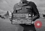 Immagine di La Porta di Brandeburgo Berlino Germania, 1952, secondo 5 filmato di repertorio 65675041181