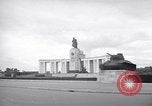 Immagine di La Porta di Brandeburgo Berlino Germania, 1952, secondo 28 filmato di repertorio 65675041181