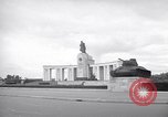 Immagine di La Porta di Brandeburgo Berlino Germania, 1952, secondo 32 filmato di repertorio 65675041181