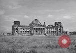 Immagine di La Porta di Brandeburgo Berlino Germania, 1952, secondo 55 filmato di repertorio 65675041181