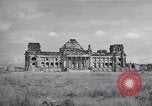 Immagine di La Porta di Brandeburgo Berlino Germania, 1952, secondo 60 filmato di repertorio 65675041181
