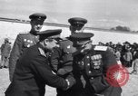 Standbild Feier der Freundschaft Pakt zwischen der Sowjetunion und Aserbaidschan Aserbaidschan Iran, 1946, aus Sekunde 6 historischem Filmmaterial Videoclip 65675041187