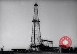 Standbild Bohrungen nach Öl Iran, 1957, aus Sekunde 12 historischem Filmmaterial Videoclip 65675041197