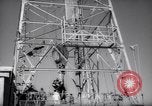 Standbild Bohrungen nach Öl Iran, 1957, aus Sekunde 42 historischem Filmmaterial Videoclip 65675041197