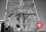 Standbild Bohrungen nach Öl Iran, 1957, aus Sekunde 45 historischem Filmmaterial Videoclip 65675041197