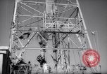 Standbild Bohrungen nach Öl Iran, 1957, aus Sekunde 46 historischem Filmmaterial Videoclip 65675041197