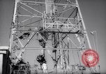 Standbild Bohrungen nach Öl Iran, 1957, aus Sekunde 50 historischem Filmmaterial Videoclip 65675041197