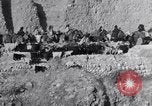 Standbild Nomaden Iran, 1944, aus Sekunde 21 historischem Filmmaterial Videoclip 65675041201