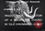 Standbild Skelett von Mammut Kewanee Illinois United States USA, 1933, aus Sekunde 1 historischem Filmmaterial Videoclip 65675041252