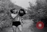 Standbild Skelett von Mammut Kewanee Illinois United States USA, 1933, aus Sekunde 38 historischem Filmmaterial Videoclip 65675041252