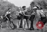 Standbild Skelett von Mammut Kewanee Illinois United States USA, 1933, aus Sekunde 50 historischem Filmmaterial Videoclip 65675041252